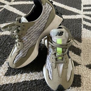 New Balance 327 Women’s 8/ Men’s 6.5